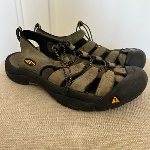 Keen Newport Men’s Waterproof Hiking Sandals size 12
